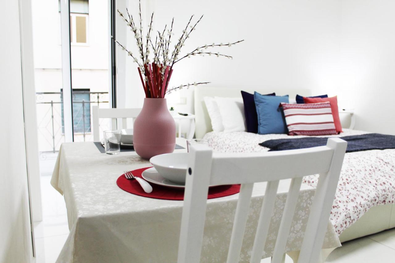 Conforti Apartment Неаполь Экстерьер фото